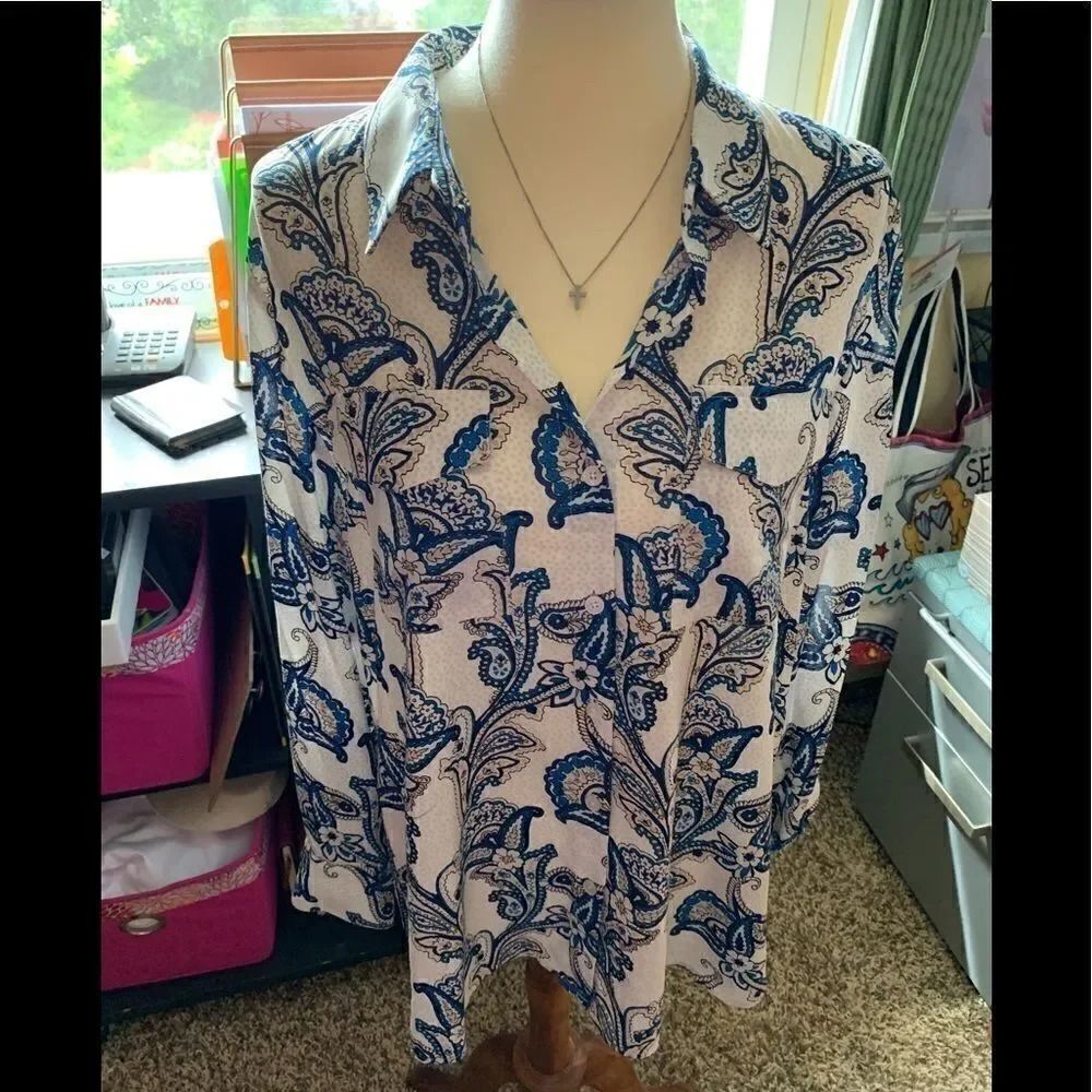 Tommy Hilfiger Button Down Long Sleeve Top. #134
